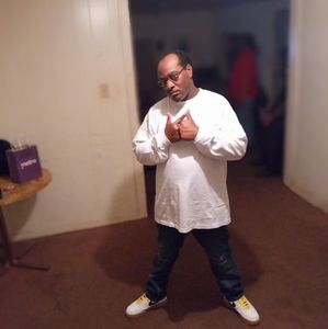 Meet your Posher, Laron